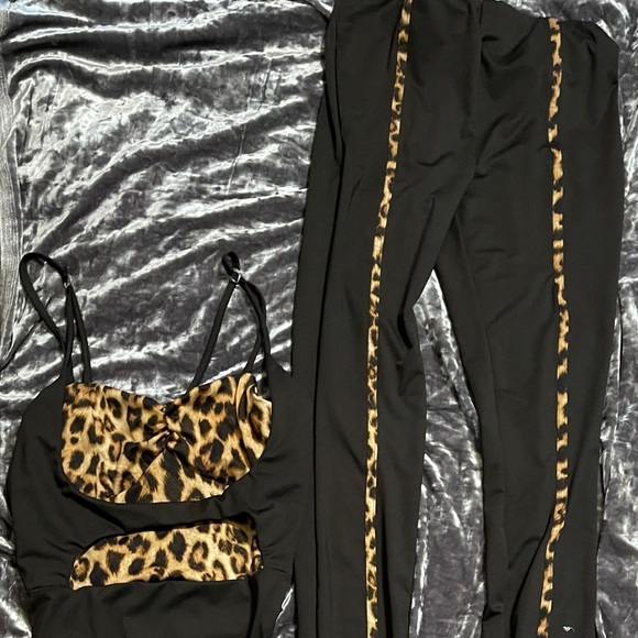 2 piece set - Picture 3 of 3